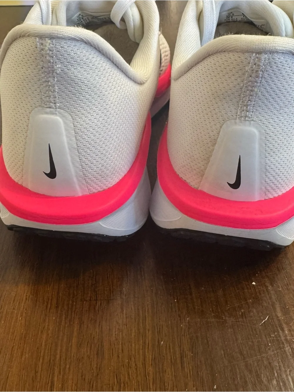 Nike Quest 6 Retro Women's Athletic Running Gym Low Top Sneaker Pink/White 10.5